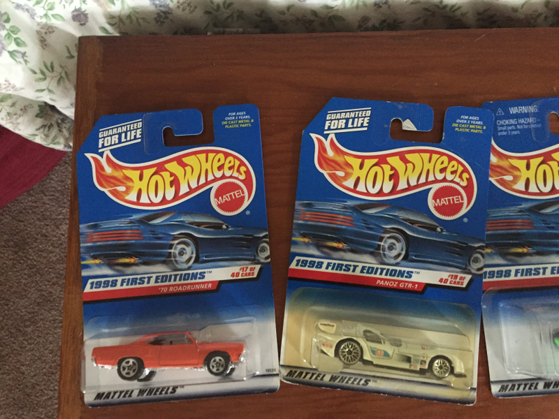 Illustration for article titled Enormous Die-Cast Collection - Box 45 - Let the Hot Wheels Roll...